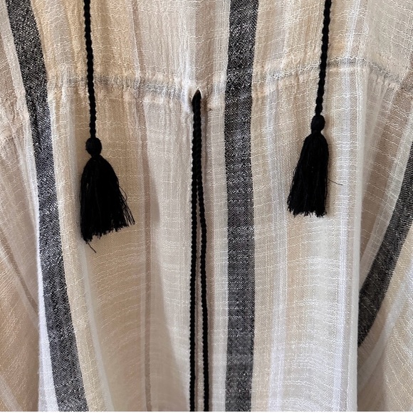 Vince Camuto Cover Up - Striped Tassel - Picture 9 of 10